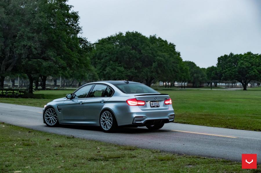  BMW M3 Sedan on Vossen Wheels (HF-2) 2019 года  (фото 18 из 25)